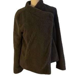BB Dakota dark gray fuzzy short jacket